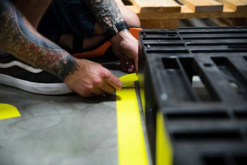 ArcticTac® páska na značenie podlahy 75 mm x 50 m ČERVENÁ